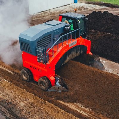 EYS Kendi Yürür Kompost Makinesi